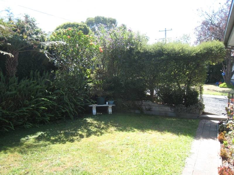 1 McLaughlan Avenue, Eumemmerring VIC 3177
