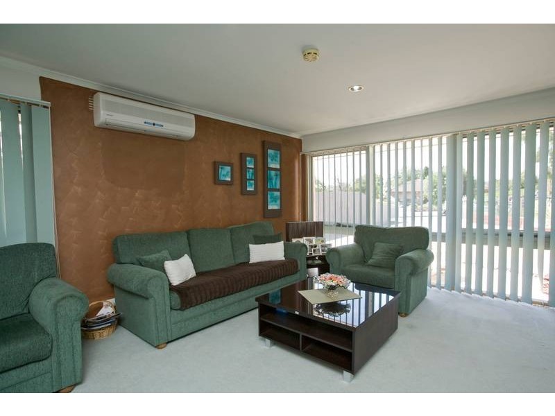 55 Crossdale Rise, Endeavour Hills VIC 3802