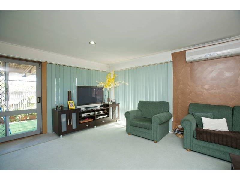 55 Crossdale Rise, Endeavour Hills VIC 3802