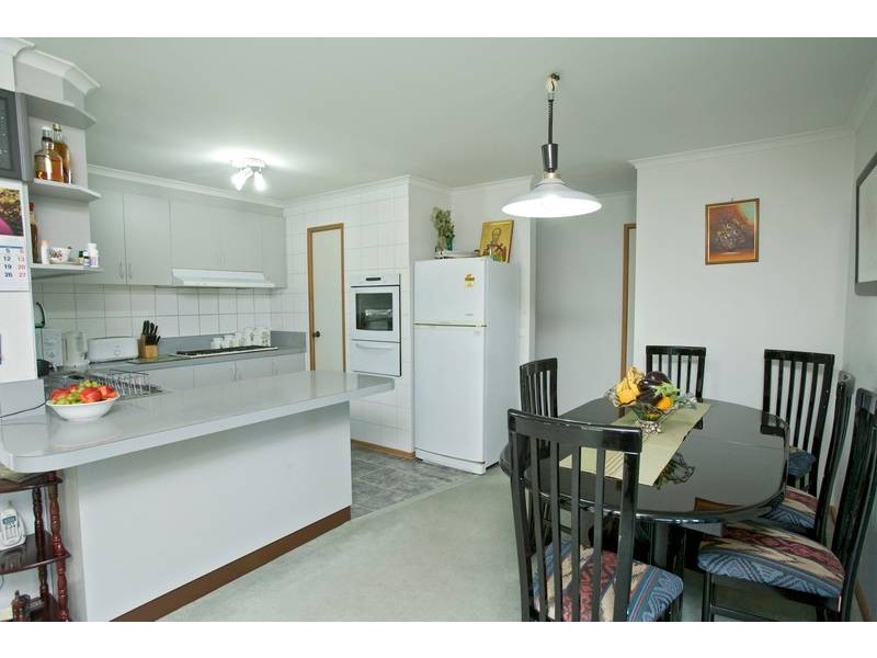 55 Crossdale Rise, Endeavour Hills VIC 3802