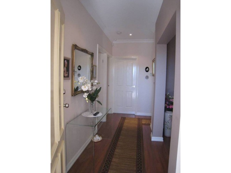 2/21 Rebecca Street, Doveton VIC 3177