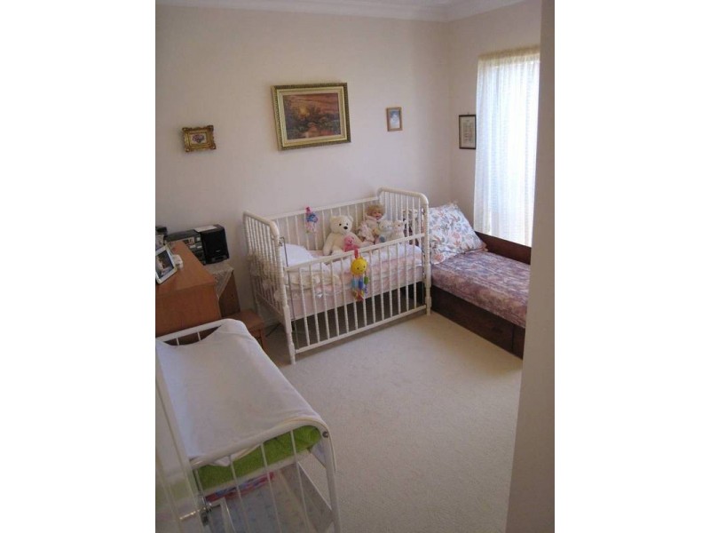 2/21 Rebecca Street, Doveton VIC 3177