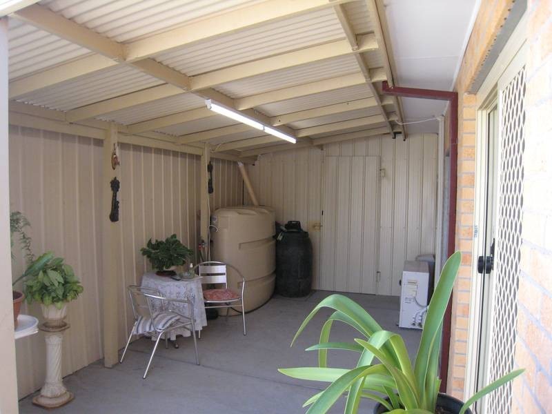 2/21 Rebecca Street, Doveton VIC 3177