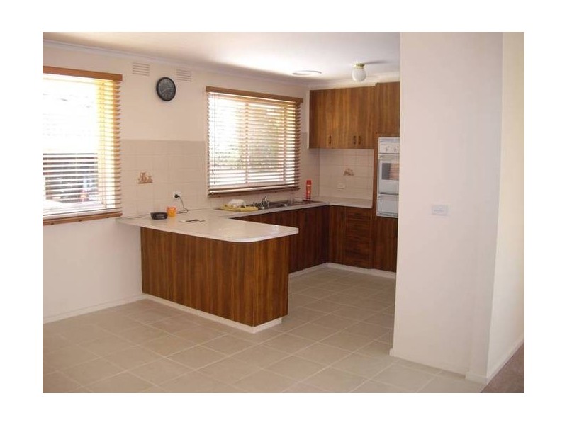 8 Glenelg Street, Dandenong North VIC 3175