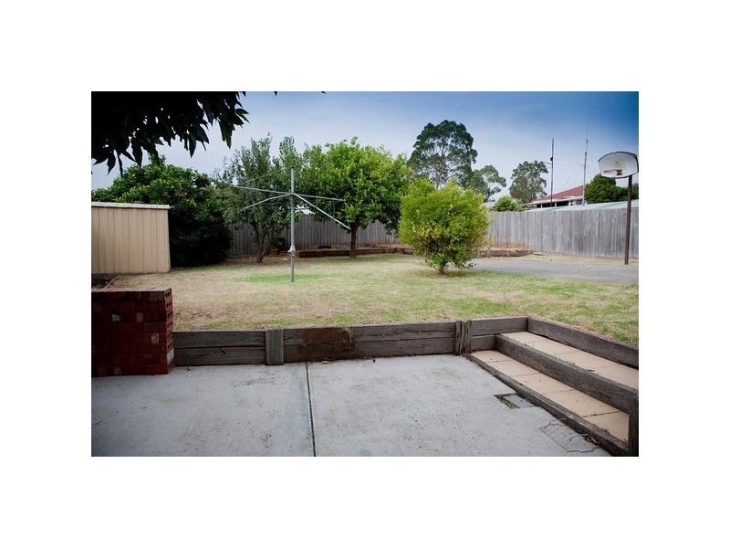 23 Allison Avenue, Eumemmerring VIC 3177