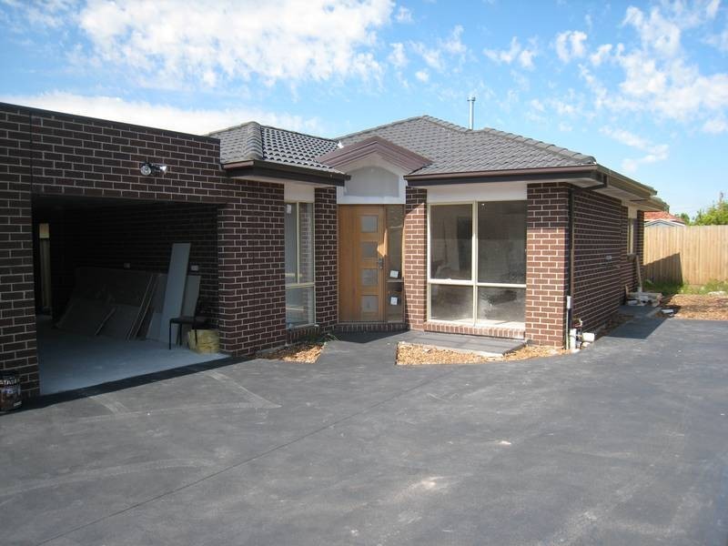 2/8 Arnold Street, Noble Park VIC 3174