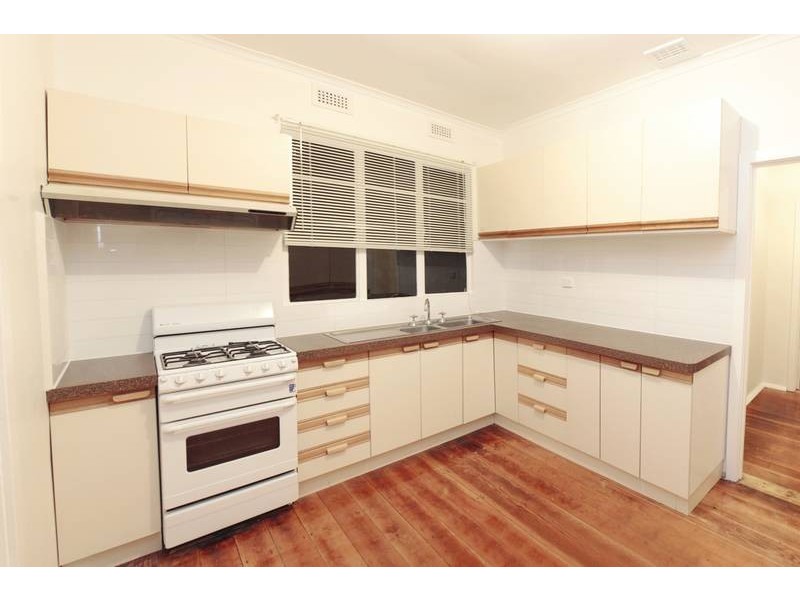 6 Jesson Crescent, Dandenong VIC 3175