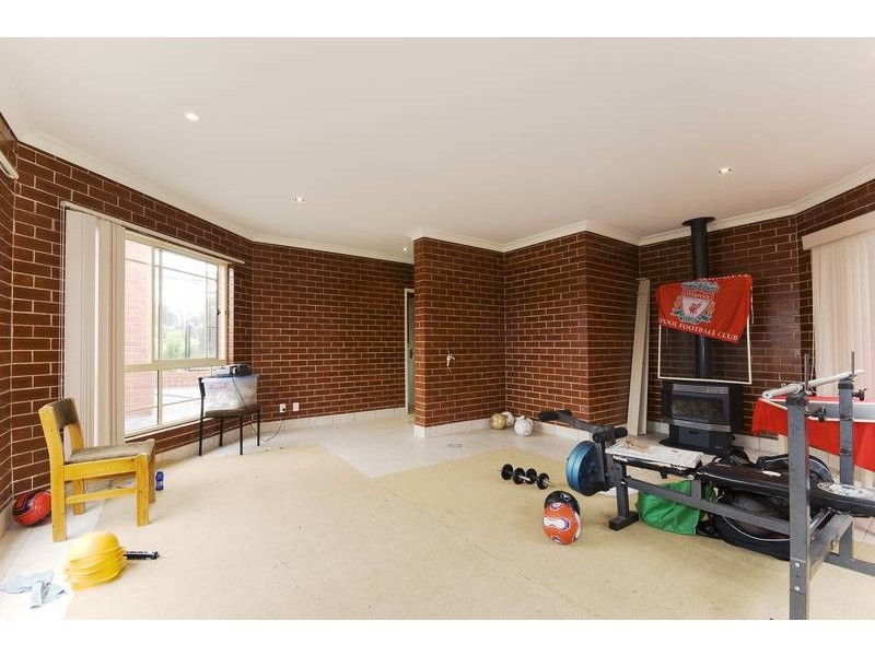 17 West Vista Place, Narre Warren North VIC 3804