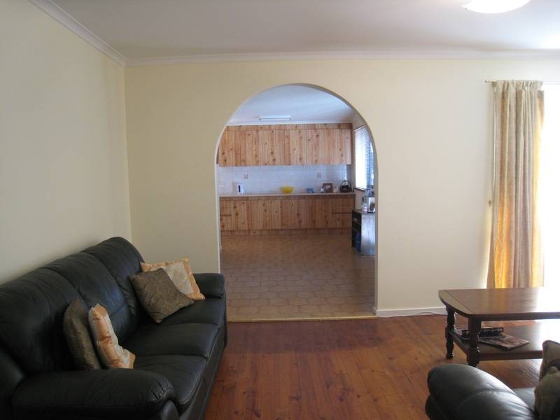 19 John Fawkner Drive, Endeavour Hills VIC 3802