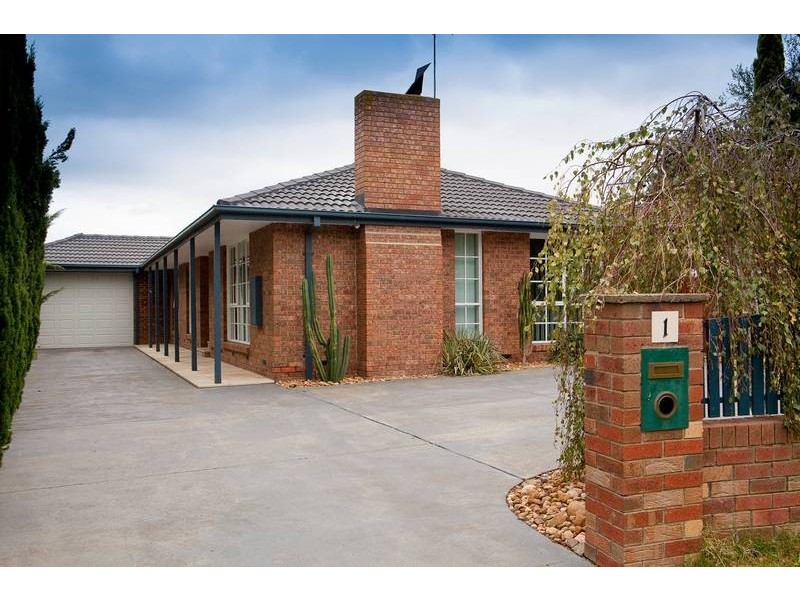 1 Montrose Court, Endeavour Hills VIC 3802