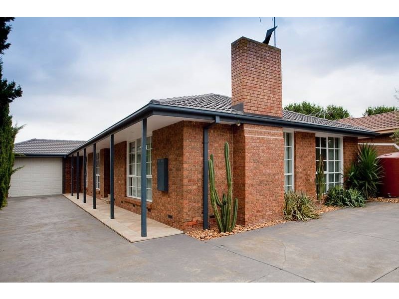 1 Montrose Court, Endeavour Hills VIC 3802