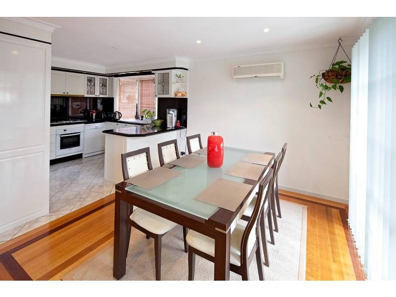 1 Montrose Court, Endeavour Hills VIC 3802