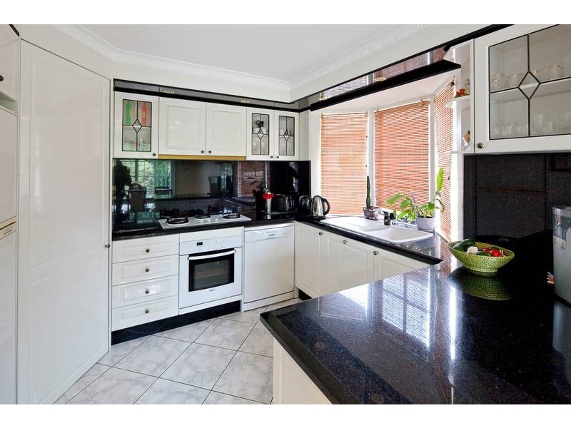 1 Montrose Court, Endeavour Hills VIC 3802