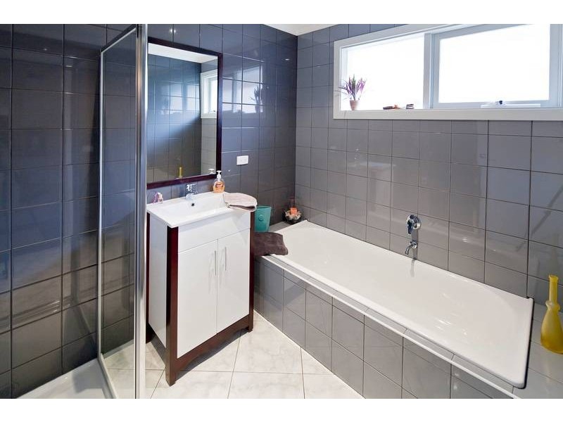 1 Montrose Court, Endeavour Hills VIC 3802