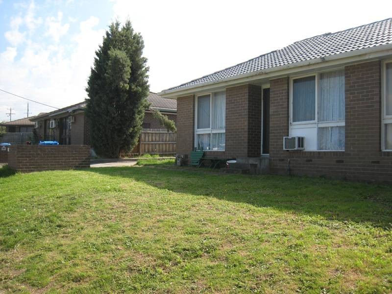 2/5 Rhoden Court, Dandenong North VIC 3175