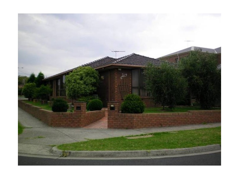 35 McKeon Circuit, Dandenong North VIC 3175