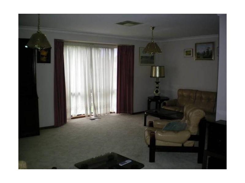 35 McKeon Circuit, Dandenong North VIC 3175