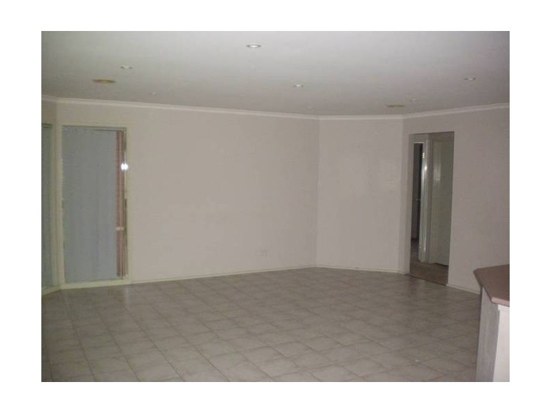 2 Stephanie Avenue, Berwick VIC 3806