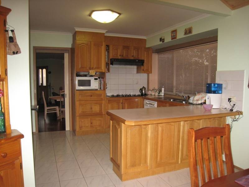 2 Nioka Court, Endeavour Hills VIC 3802