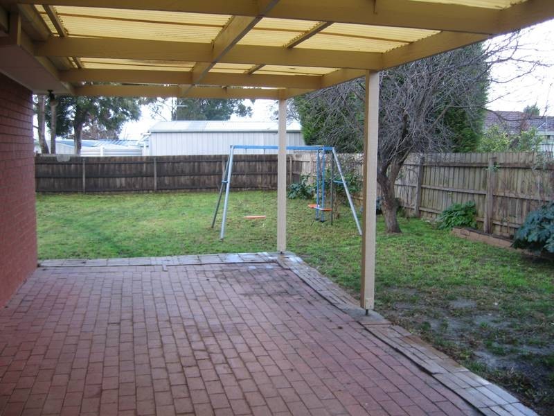 77 Nettle Drive, Hallam VIC 3803