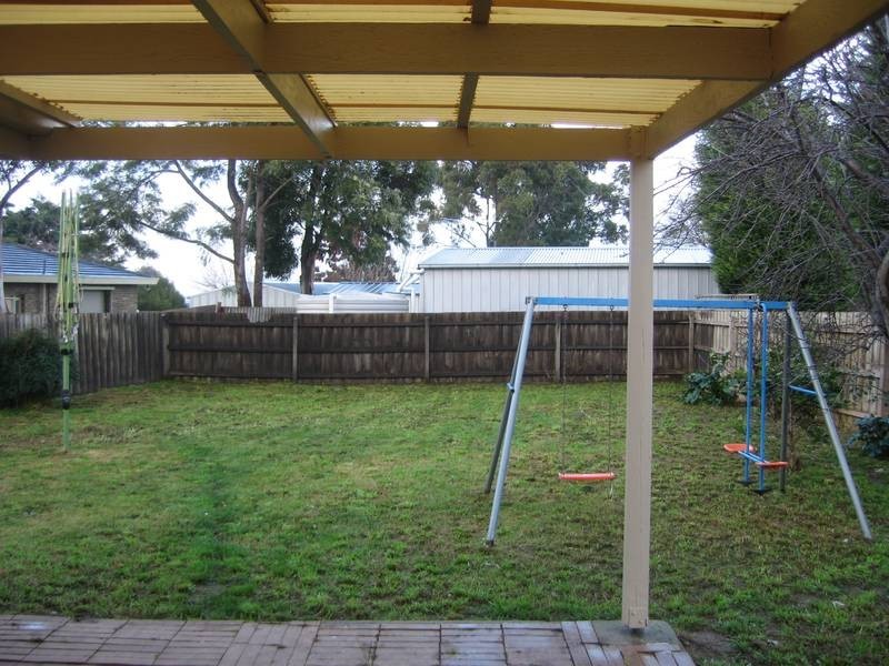 77 Nettle Drive, Hallam VIC 3803