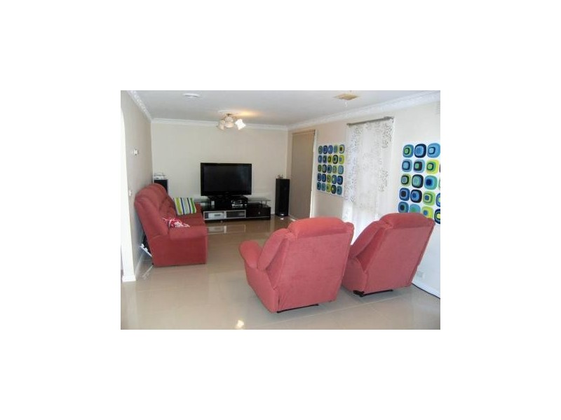 8 Bedford Court, Endeavour Hills VIC 3802