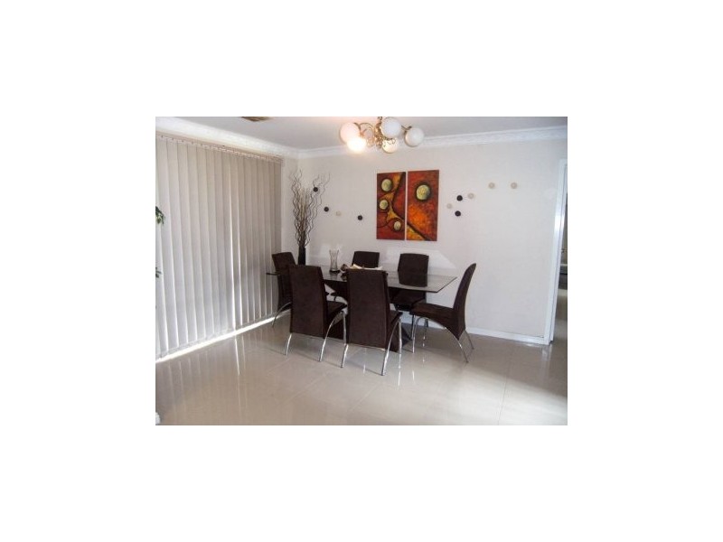 8 Bedford Court, Endeavour Hills VIC 3802