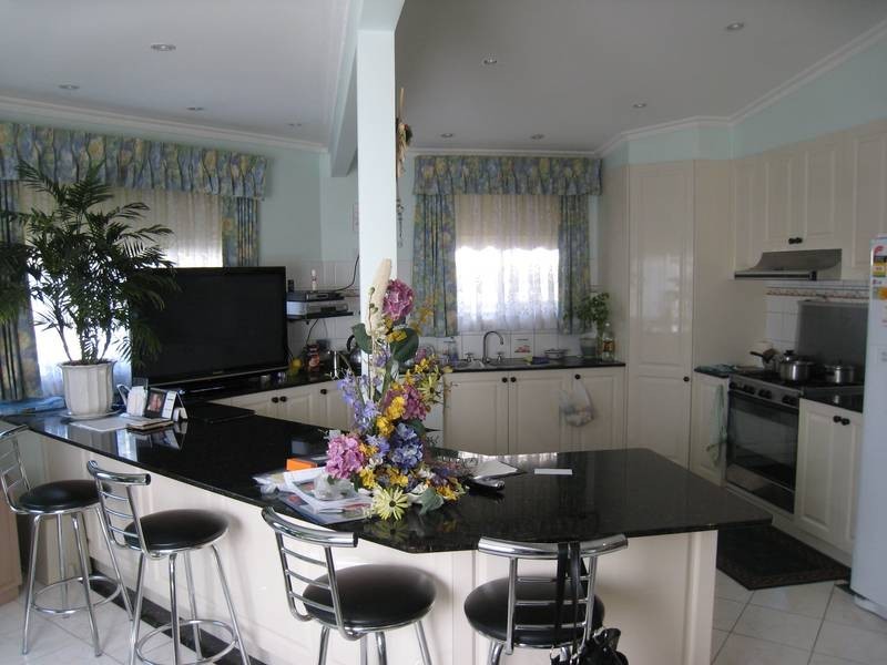 1/4 Easterleigh Court, Dandenong North VIC 3175