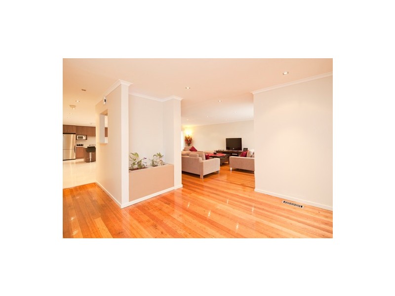 192 Outlook Drive, Dandenong North VIC 3175