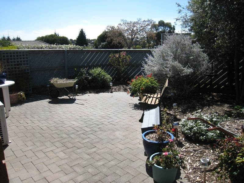 1/56 Arthur Phillip Drive, Endeavour Hills VIC 3802