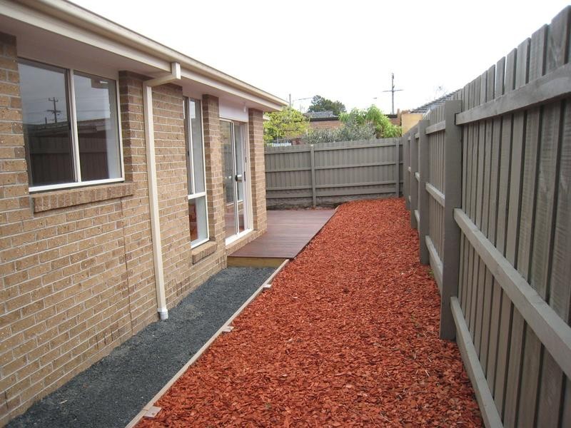 2/1 Lebanon Street, Dandenong VIC 3175