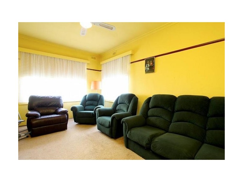 10 Woolert Street, Ashwood VIC 3147