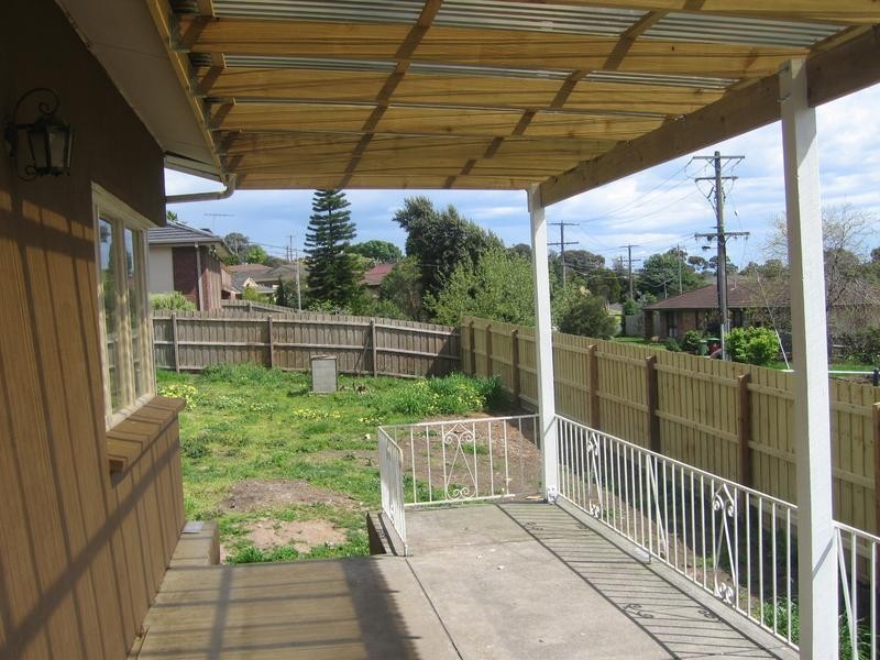 59 Charles Avenue, Hallam VIC 3803