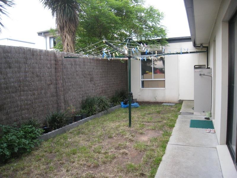 2/16 Ronald Street, Dandenong VIC 3175