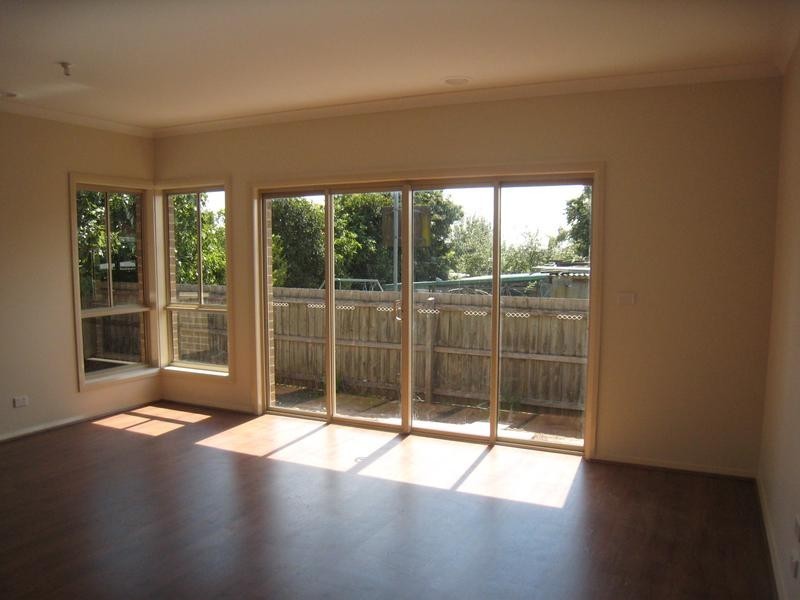 2&3/27 Louis Street, Doveton VIC 3177