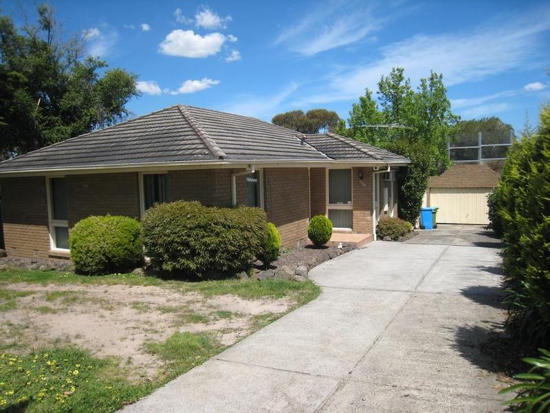 150 James Cook Drive, Endeavour Hills VIC 3802