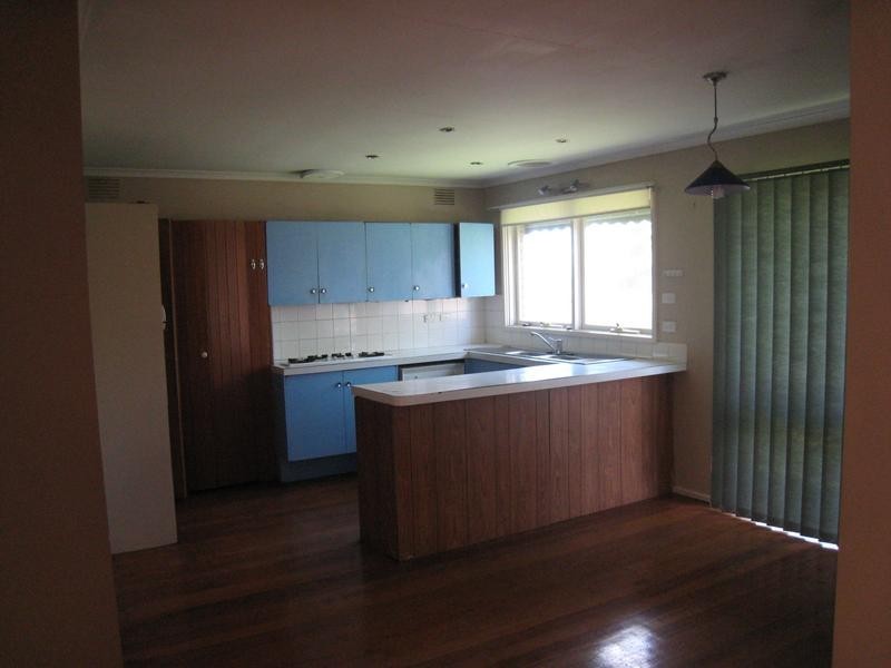 150 James Cook Drive, Endeavour Hills VIC 3802