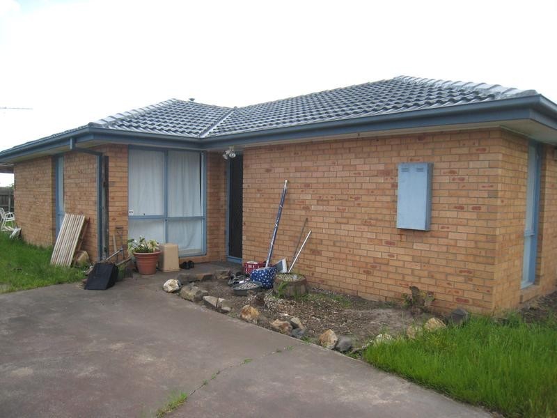 4 Torquay Court, Endeavour Hills VIC 3802