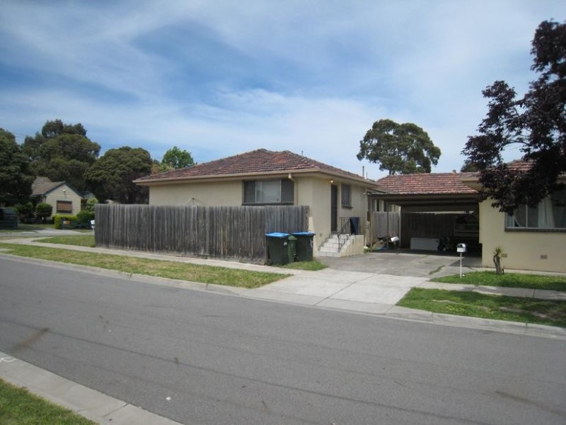 1,2,3 & 4/9 Rhoden Grove, Eumemmerring VIC 3177