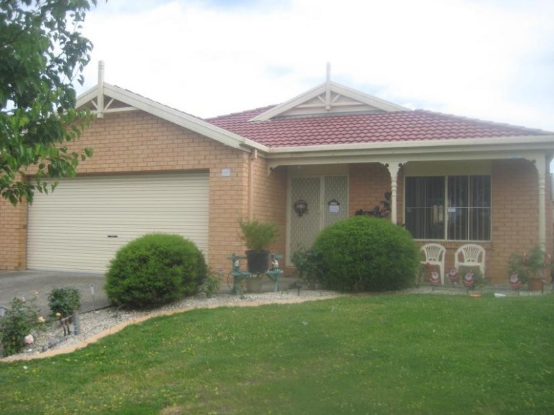 9 Greenlea Grove, Hampton Park VIC 3976