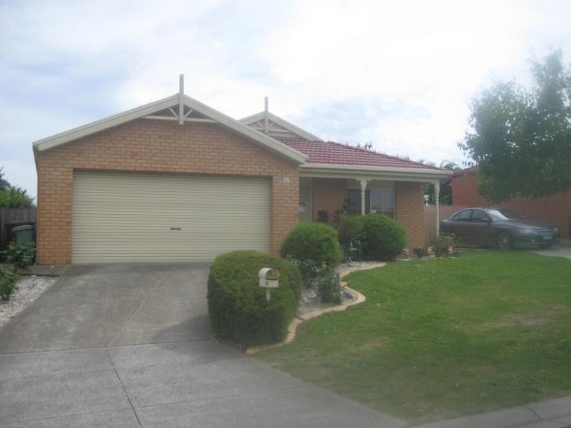 9 Greenlea Grove, Hampton Park VIC 3976