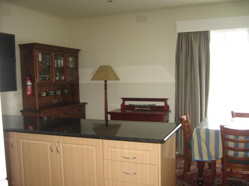 4 Rebecca Mac, Hallam VIC 3803