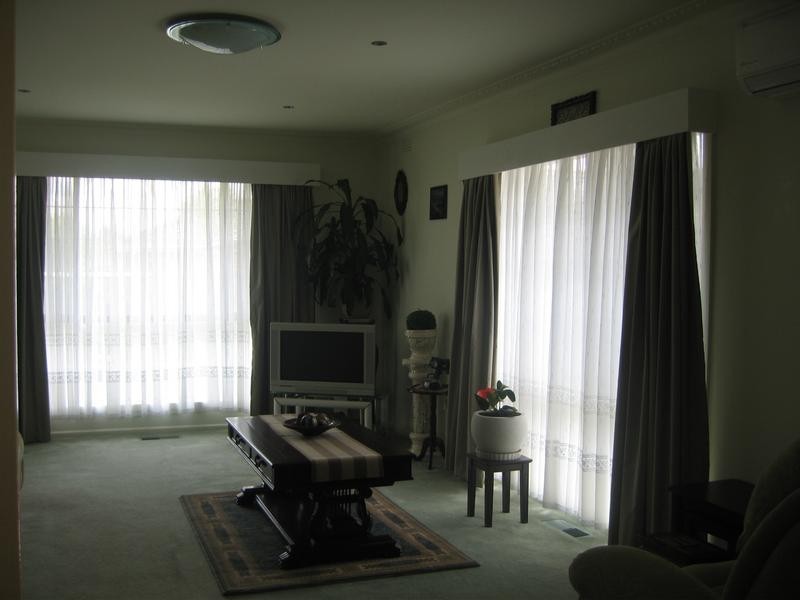 4 Rebecca Mac, Hallam VIC 3803