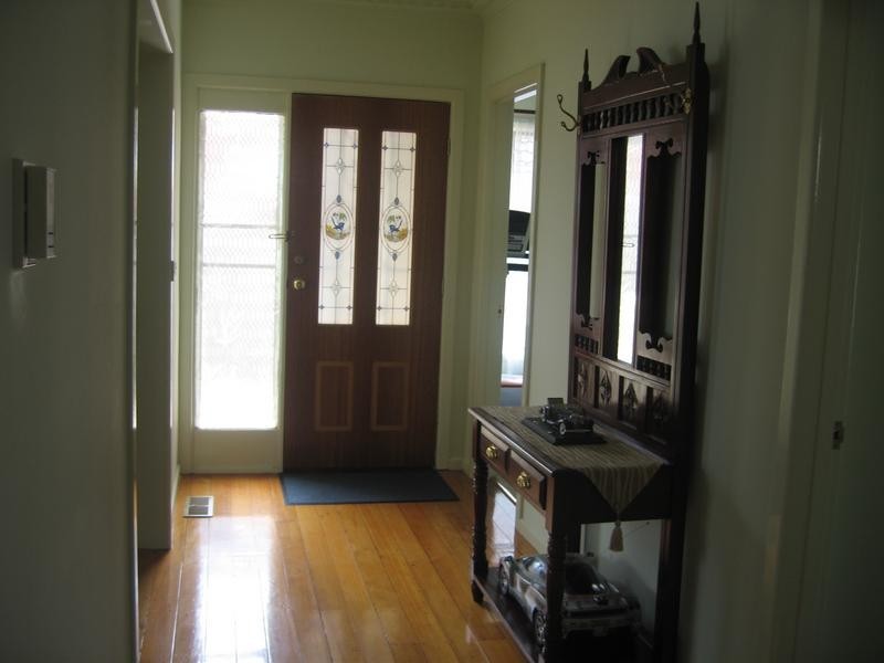 4 Rebecca Mac, Hallam VIC 3803