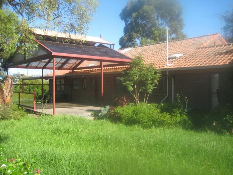 94 Heatherton Road, Narre Warren North VIC 3804