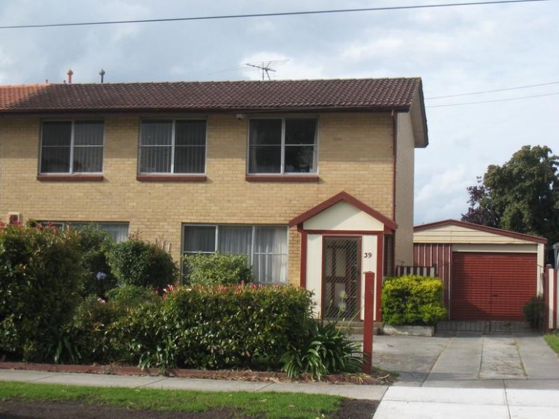 39 Rowan Drive, Doveton VIC 3177
