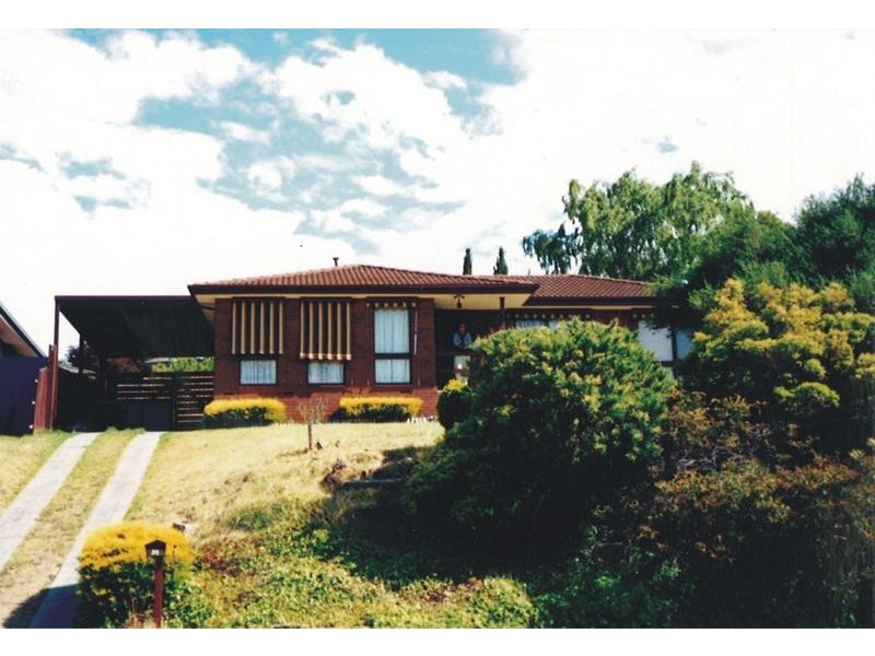 34 Scotsburn Way, Endeavour Hills VIC 3802