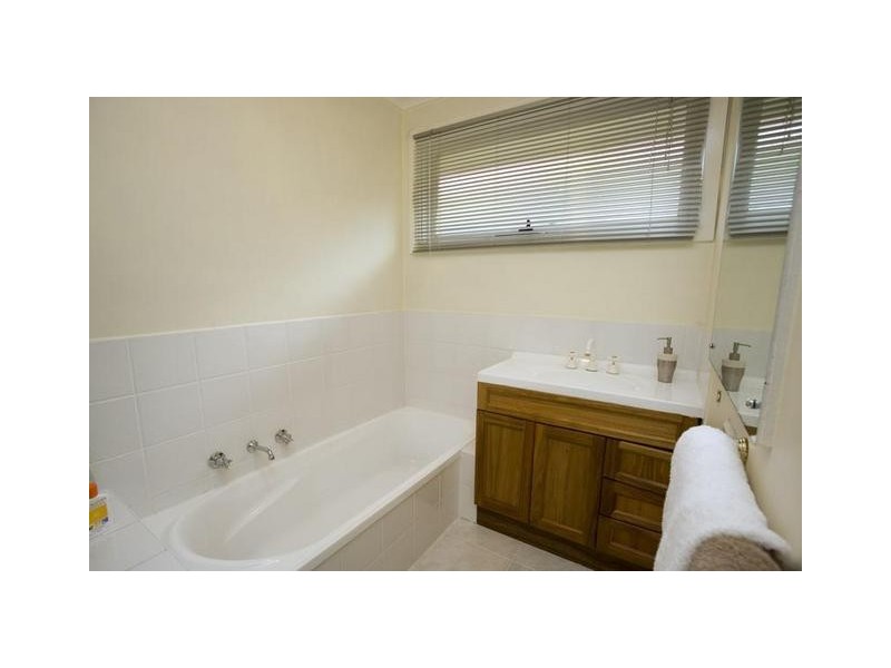 117 Rawdon Hill Drive, Dandenong North VIC 3175