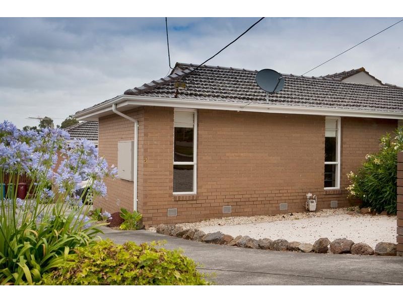 5/6 Leonard Street, Dandenong VIC 3175