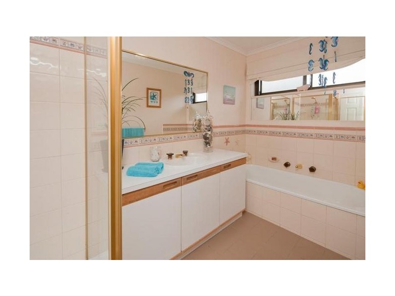 23 Exell Drive, Dandenong North VIC 3175